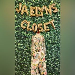 A.Peach 2 piece Floral Set